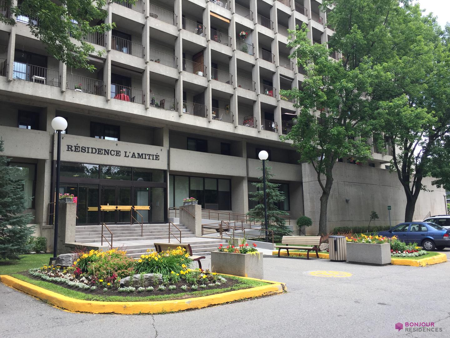 Residence L amitie Boulevard Gouin Ouest Montréal Qc