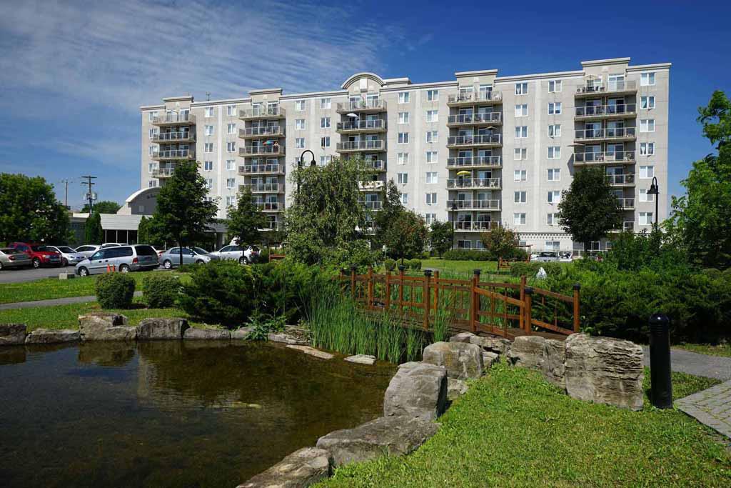 Résidence Le Parc in SaintLéonard, Montréal