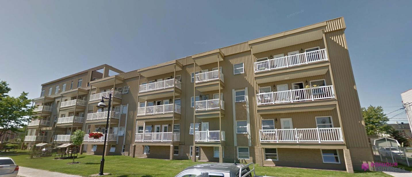 Manoir Cinq Saisons Résidence à DolbeauMistassini