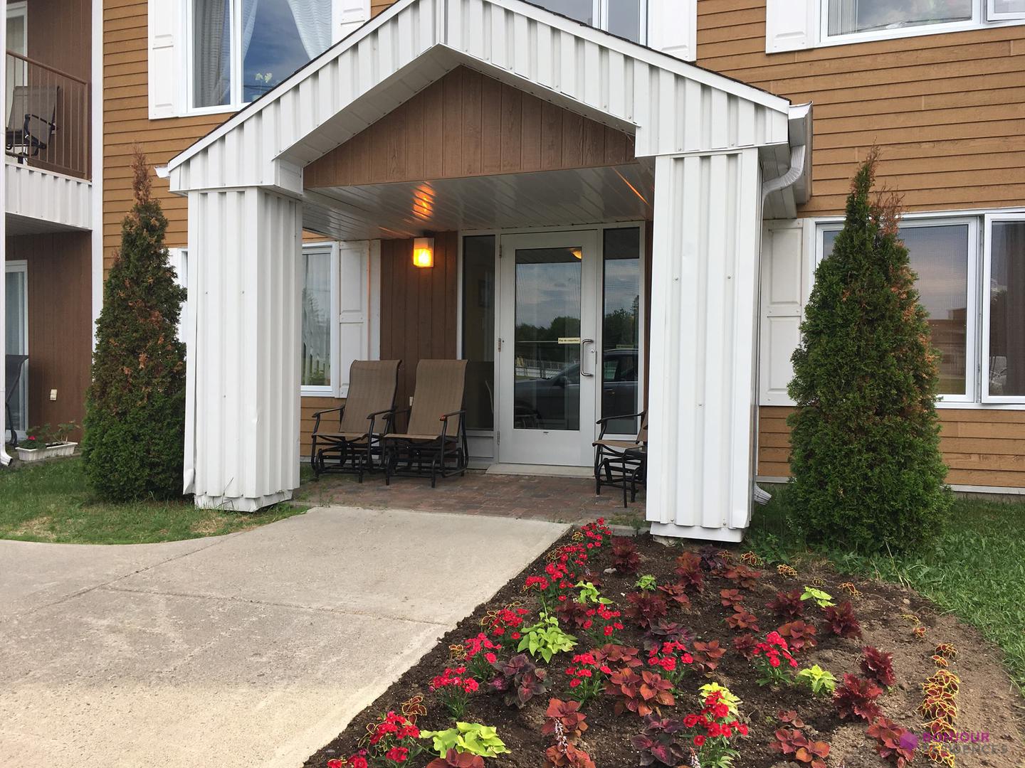 Complexe communautaire Grandmont Résidence à StGédéon