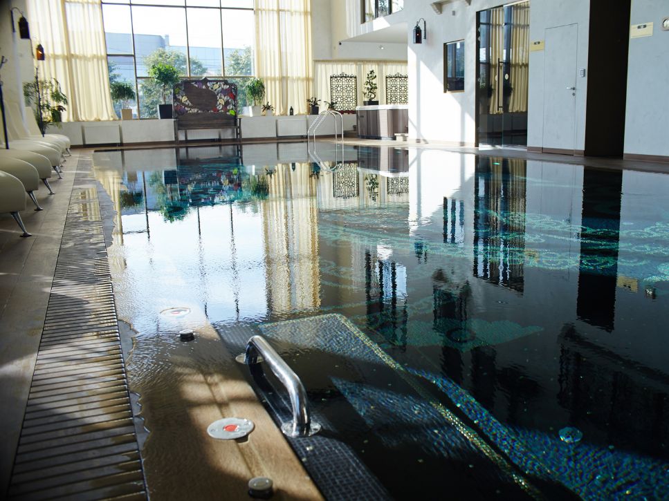 55+ apartment with indoor pool