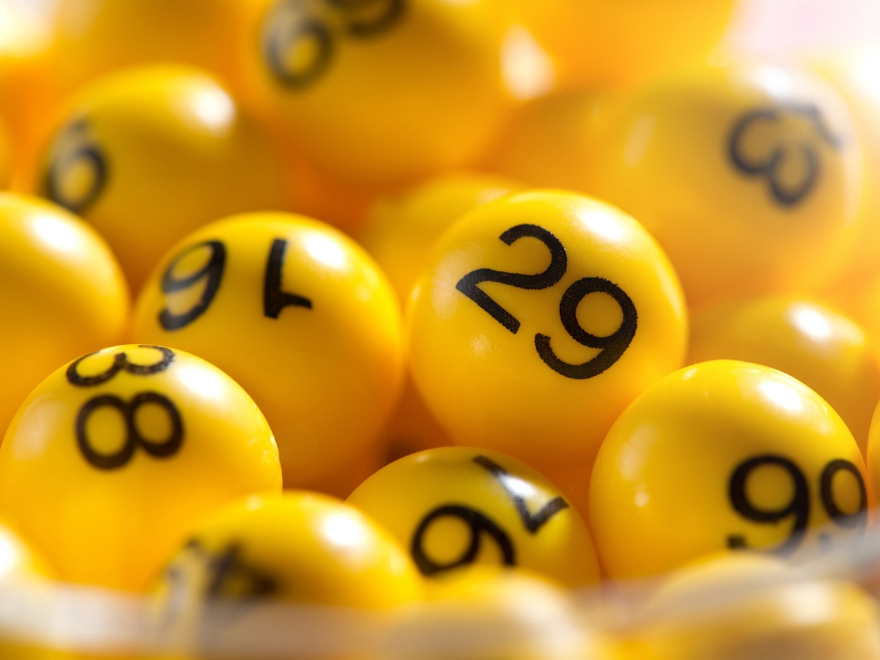 Activité bingo en résidence pour personne agée