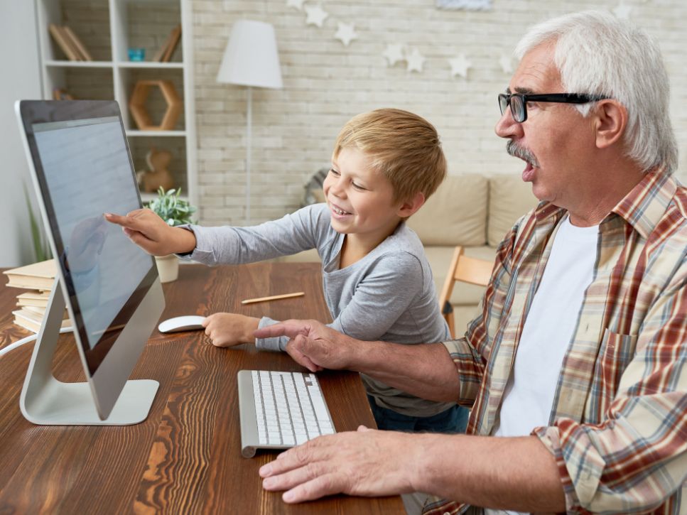 Passer du temps avec mes petits-enfants avec grâce aux technologies
